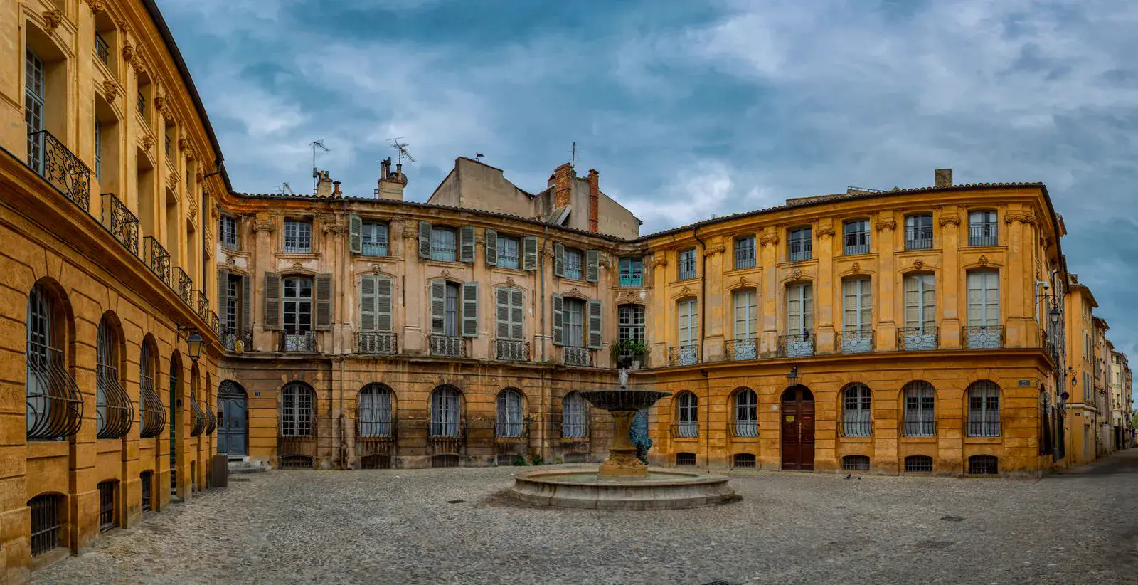 Place d'Albertas à Aix-en-Provence